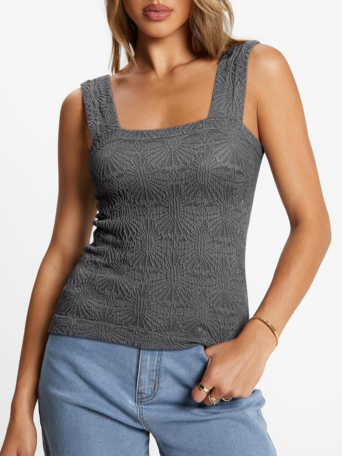 AUTOMET Women Tank Tops 2025 Summer Square Neck Crop Top Trendy Going Out Vacation Outfit Cami Sleeveless Y2k Clothes Fashion